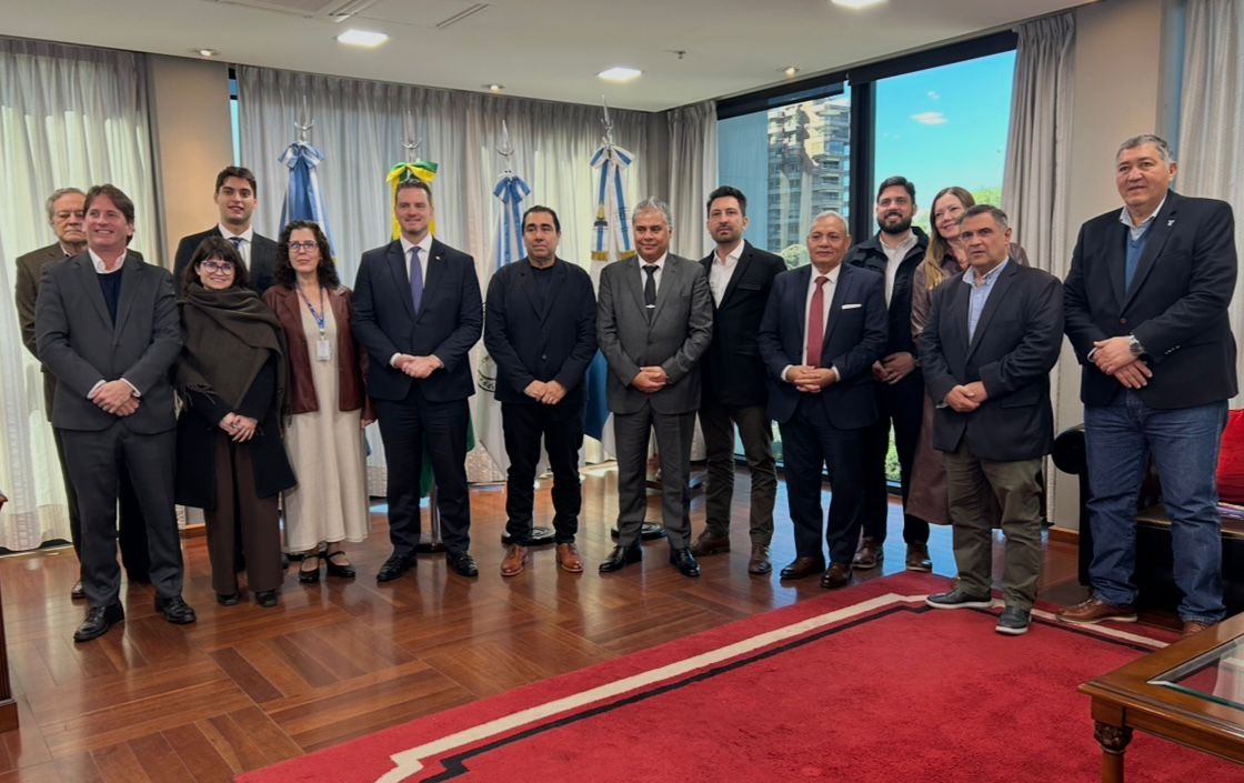  Paraná e Província de Tucumán projetam futuras parcerias em meio ambiente, transporte e agronegócio