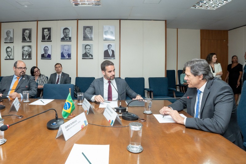 Read more about the article Leite e governadores do Codesul pedem ao ministro da Fazenda ajustes na cobrança da dívida dos Estados com a União