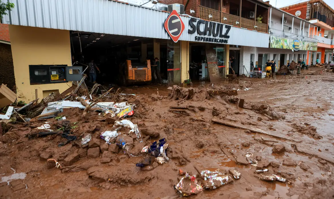 Read more about the article Saiba como doar para vítimas de chuvas no Rio Grande do Sul